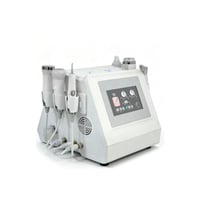 HighTech Combi Hydro: radiofrequenza, ultrasuoni, peeling ultrasonico, idrodermoabrasione, martello freddo e spray per il dispositivo di bellezza più versatile sul mercato.